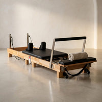 Foldable Pilates Reformer Pilates Machine Reformer Folding Pilates Reformer — Studio Shot